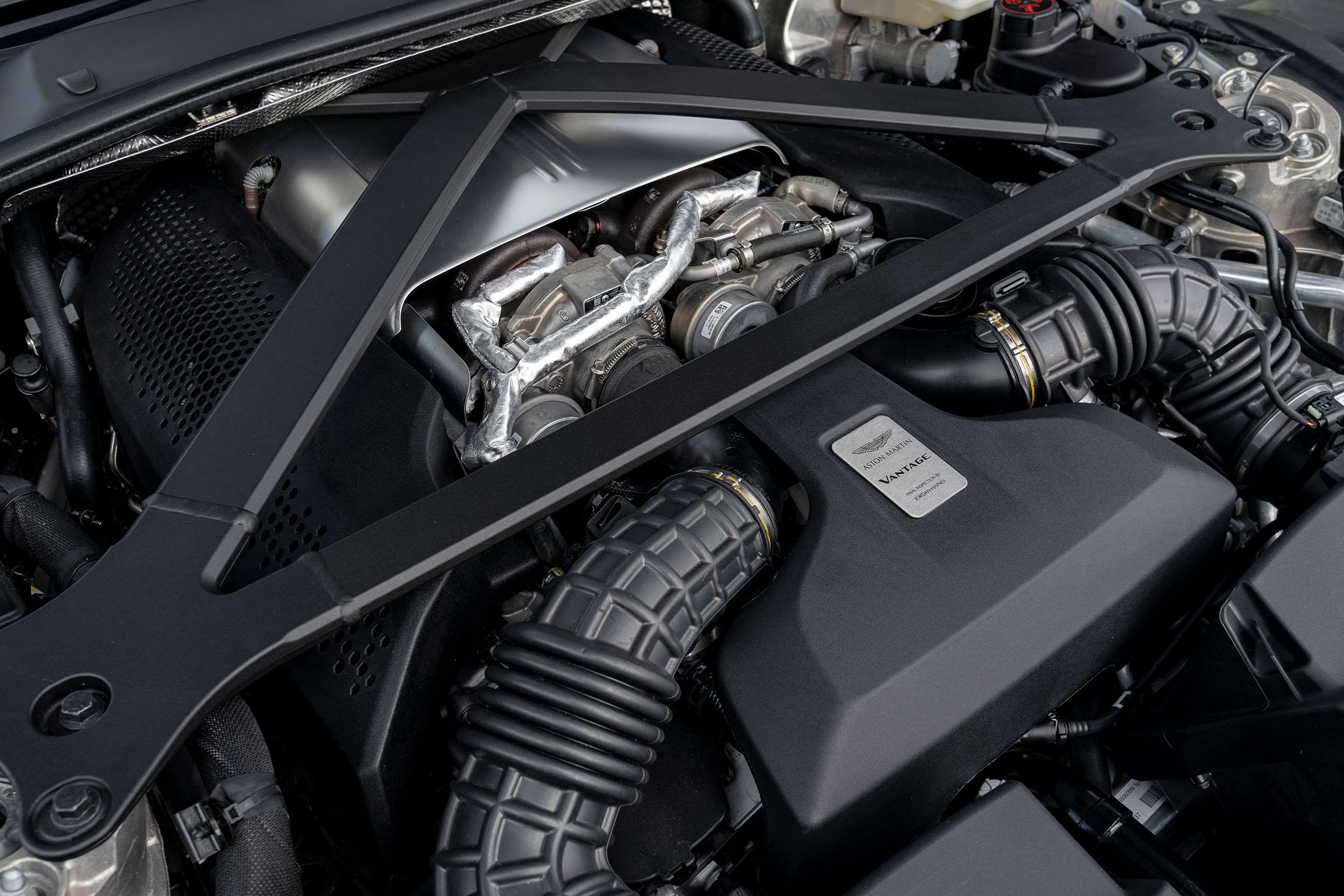 Mercedes to increase its share in Aston Martin GRR