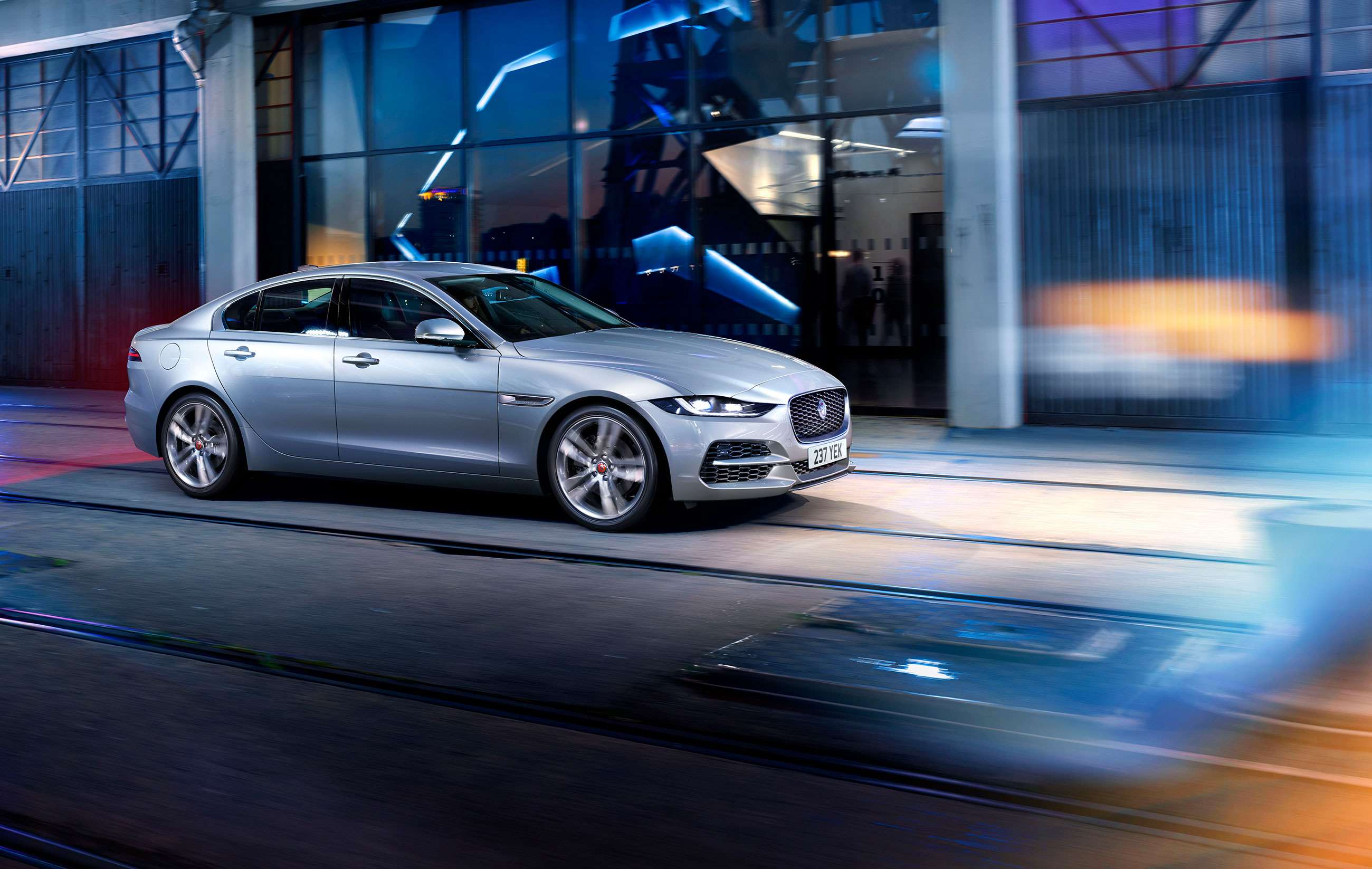 Jaguar launches new XF and hybrid XE GRR
