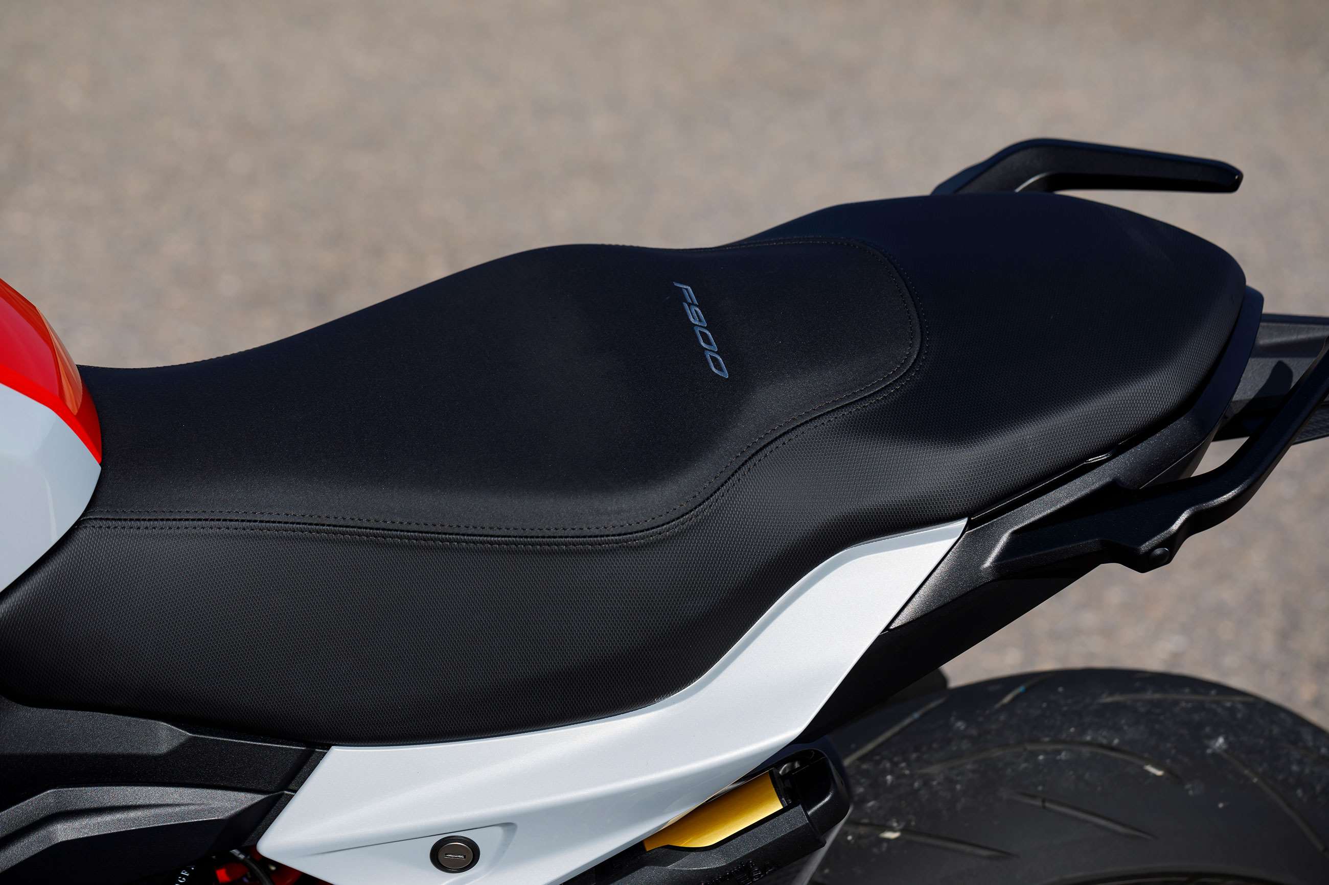 bmw f900xr comfort seat