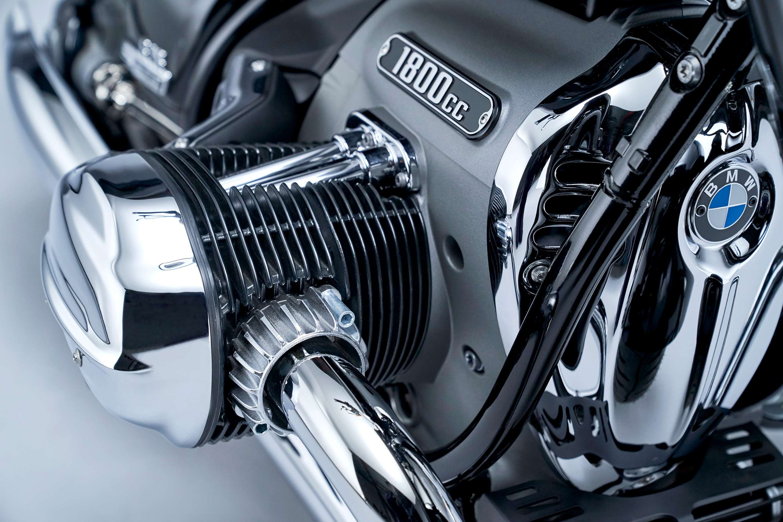 Bmw R18 Engine BMW reveals production-ready big boxer R18
