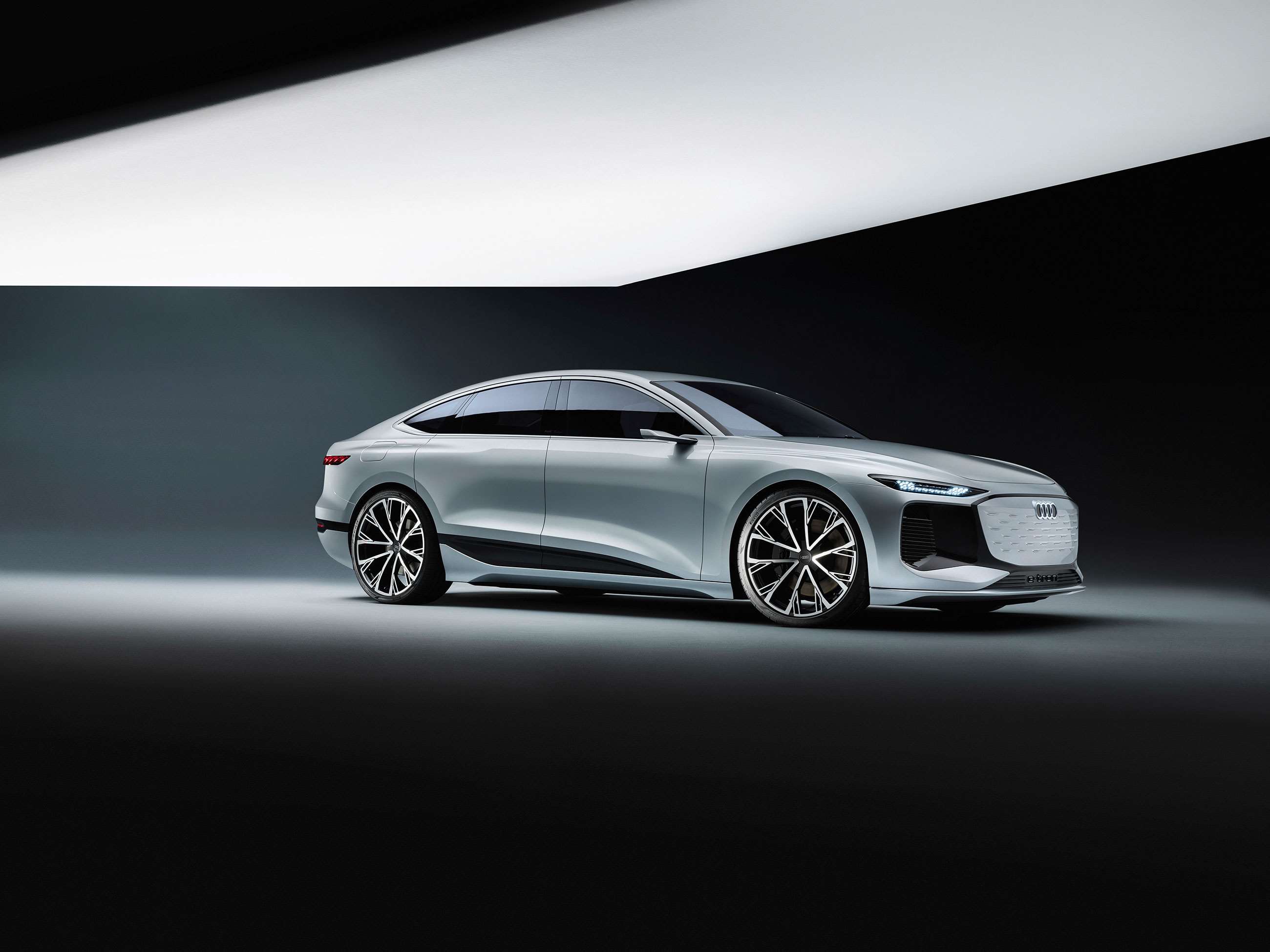 Audi A6 e-tron previews EV future GRR