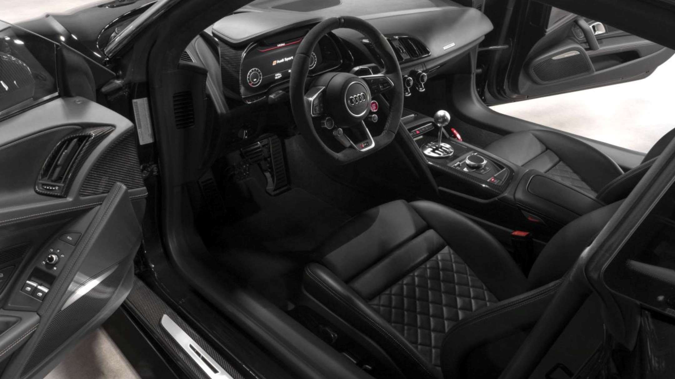 There’s finally a manual Audi R8 | GRR