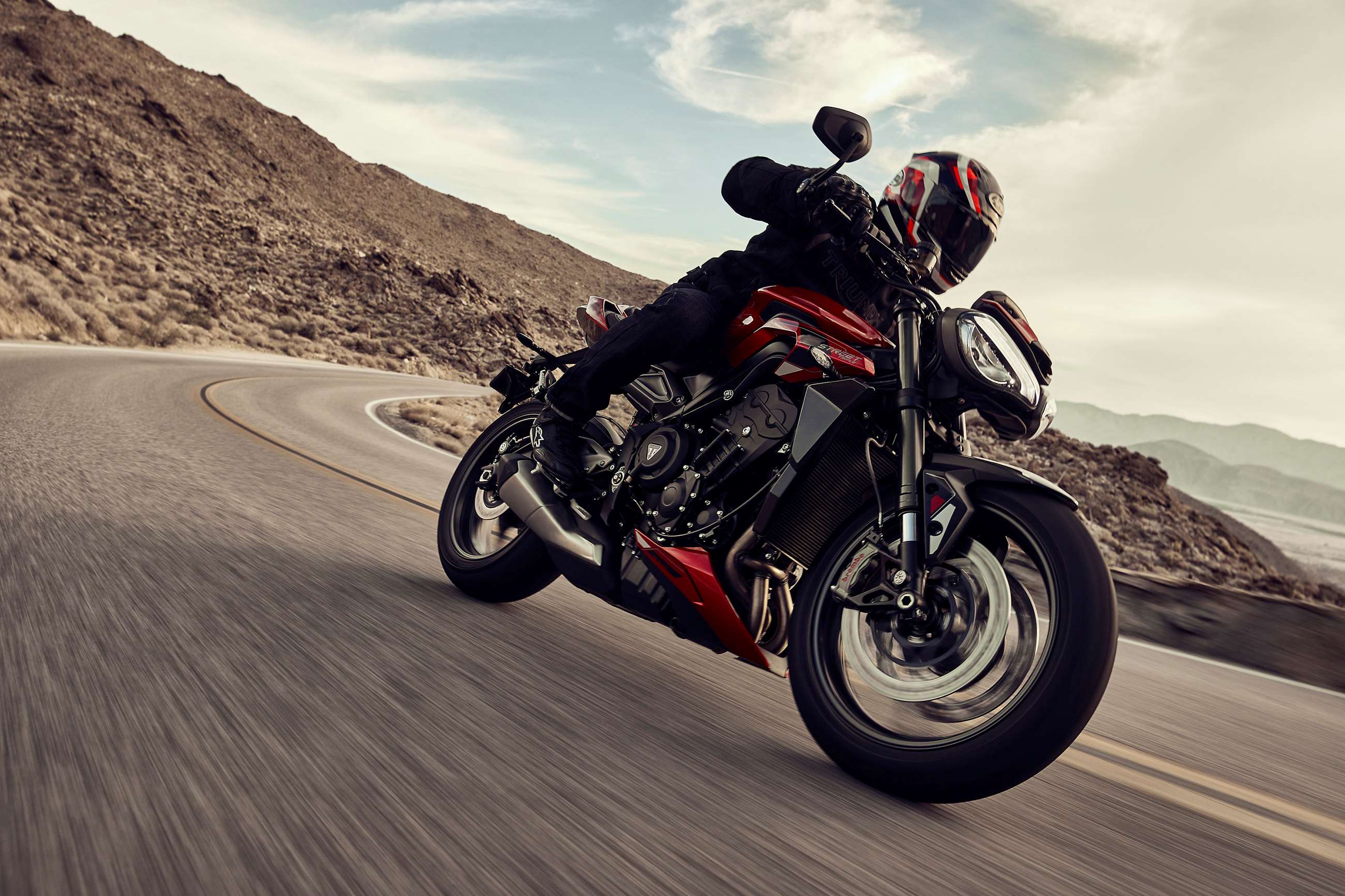 Triumph brings Moto2 to the roads with new Street Triple GRR