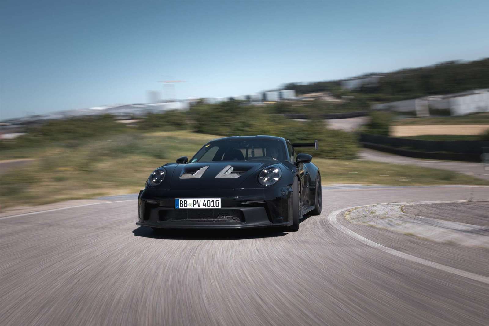 New Porsche 911 GT3 RS: power, performance and aerodynamic details