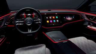 mercedes_eclass_superscreen_goodwood_23022023_03.jpg
