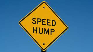 anorak-speed-bumps-turn-70--02.jpg