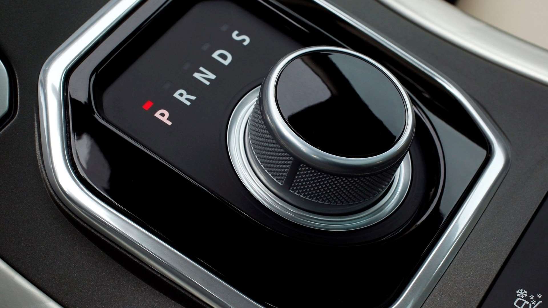 15 cars with weird mechanised interior features | GRR