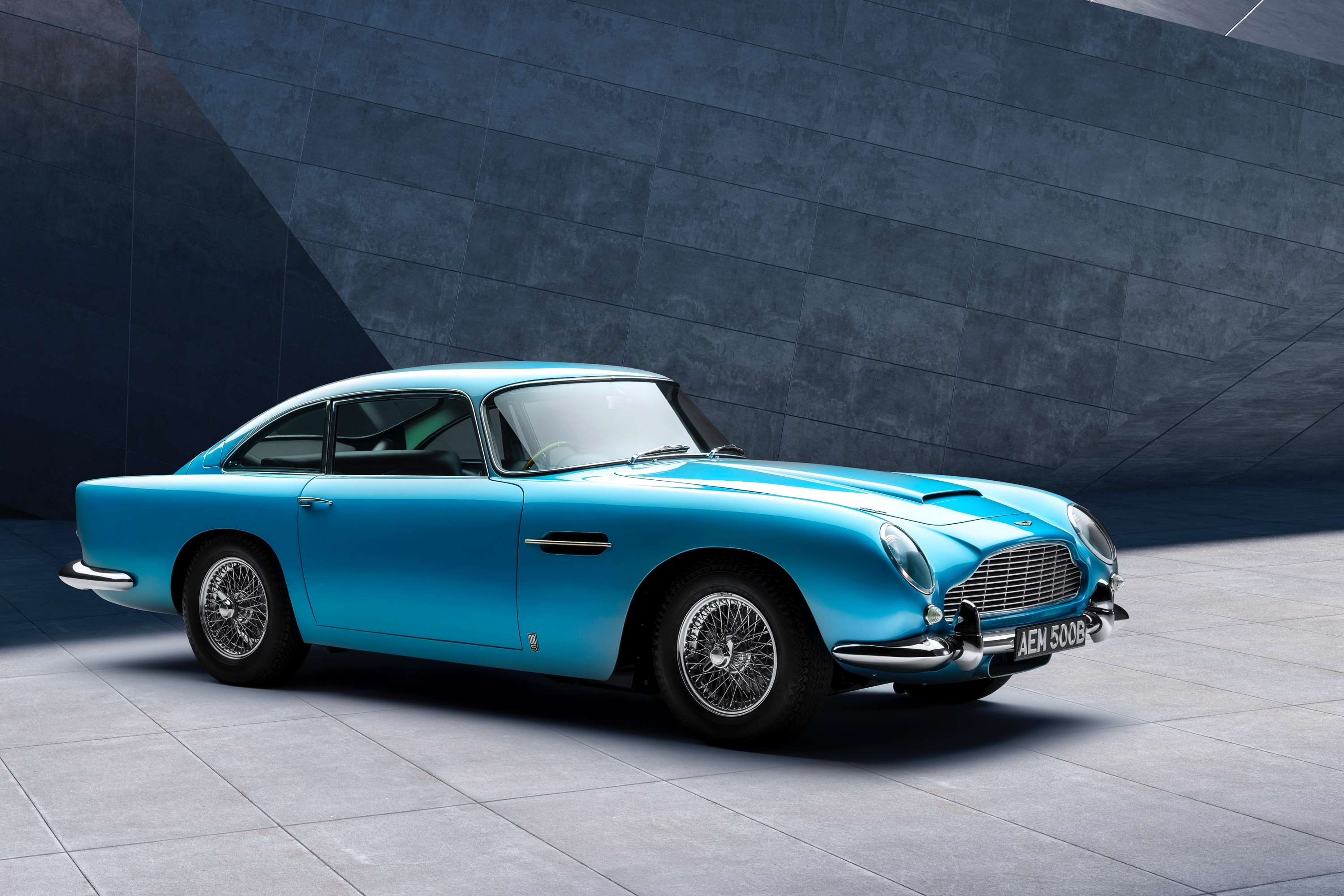 Aston Martin DB5 celebrates 60th anniversary | GRR
