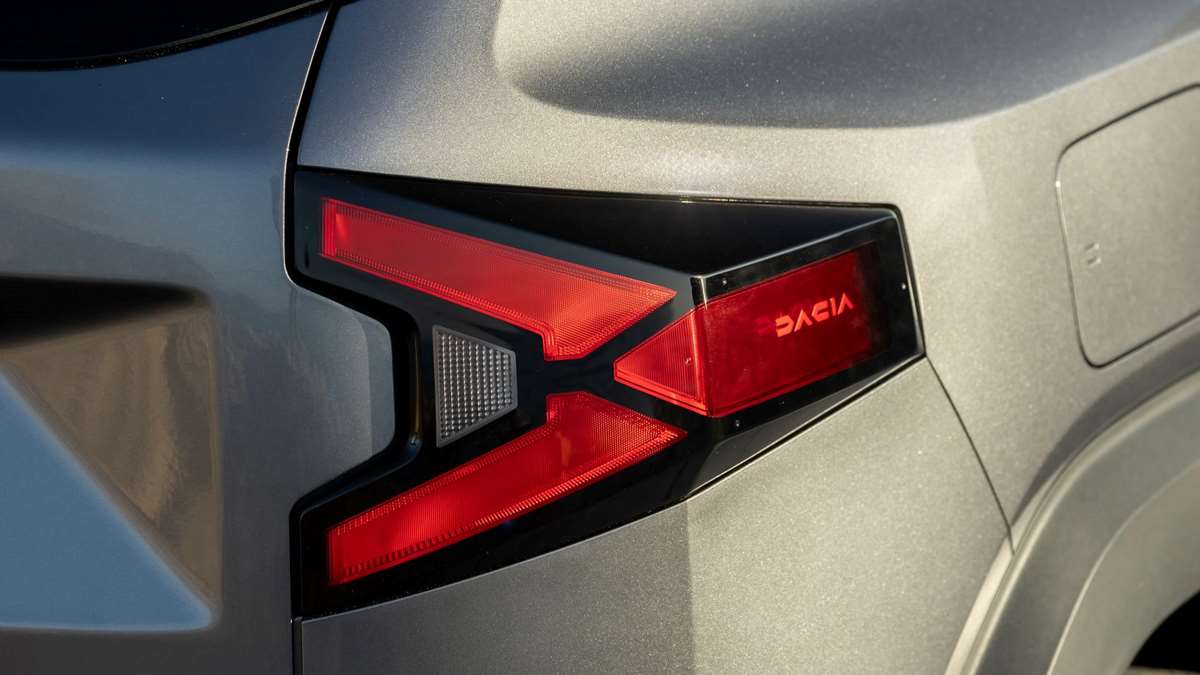 All-New Duster SUV – Dacia