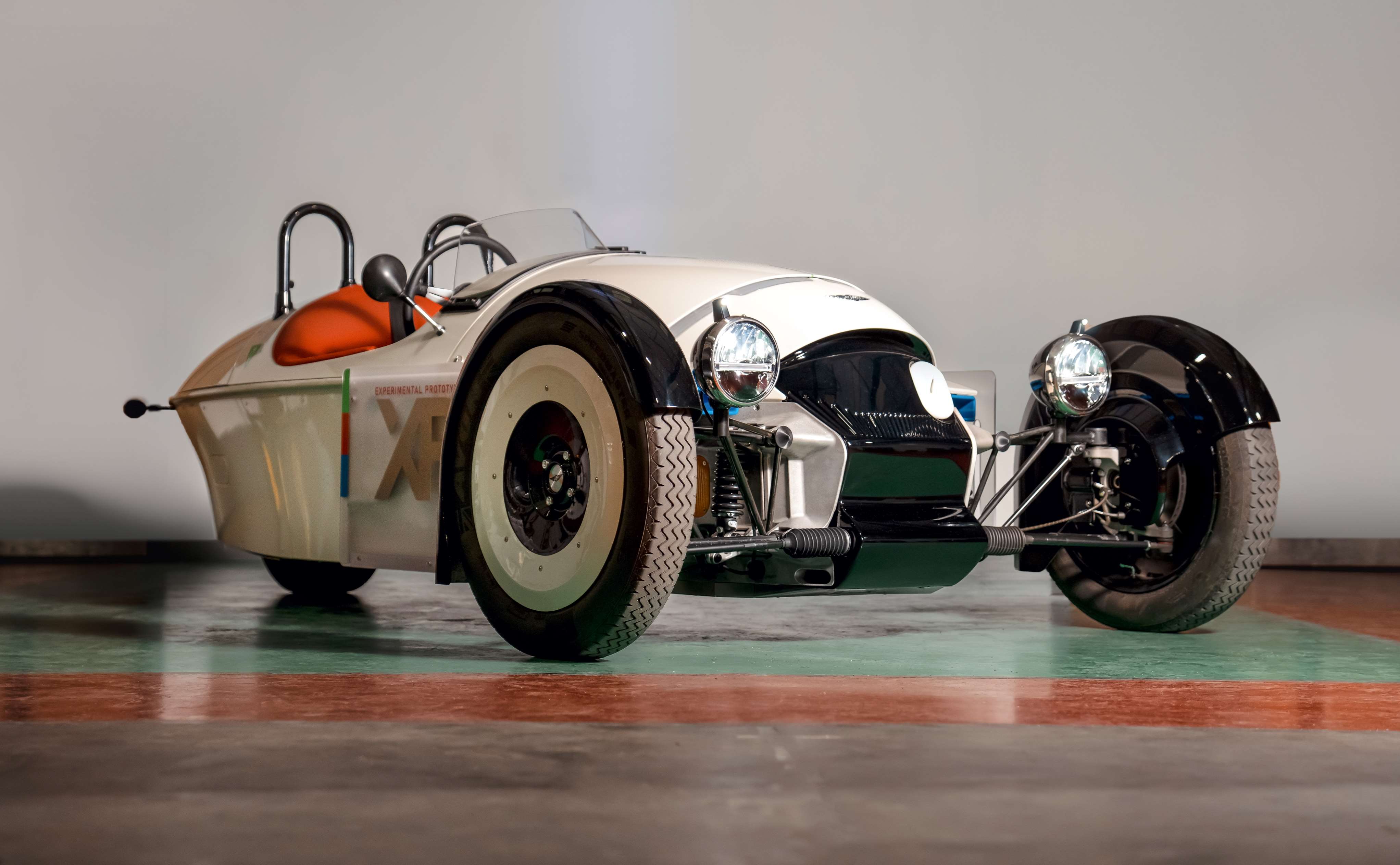 Morgan 1971 Morgan Plus 8 (+8) (R7397) : Registry : The Morgan Experience