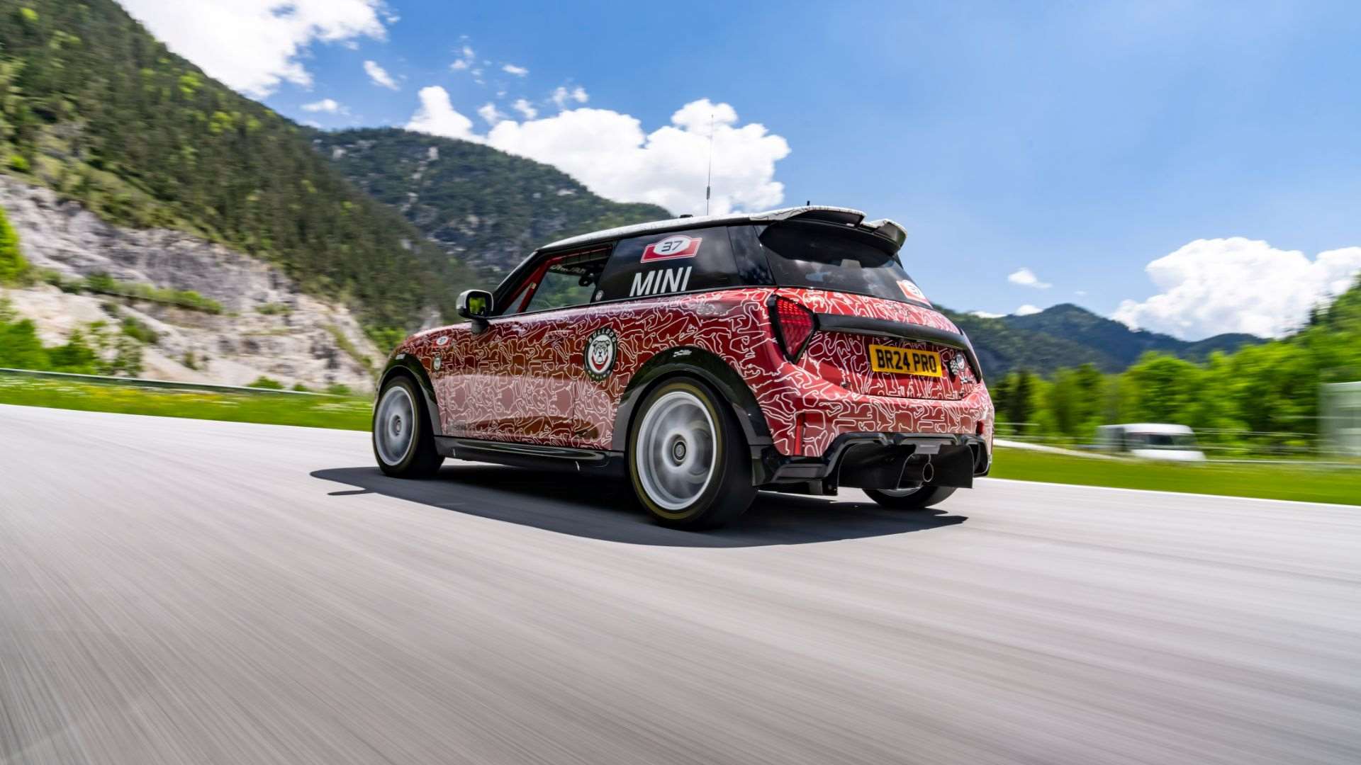 Too Mini Petrol-powered 2024 Mini JCW to race at the Nürburgring 24 | GRR