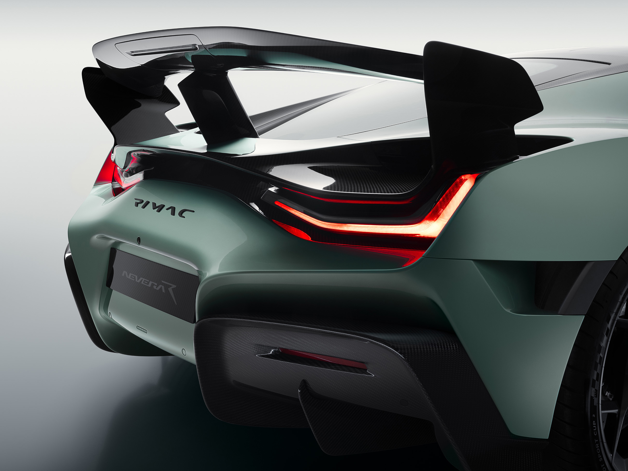 New Rimac Nevera R accelerates from 0-186mph in just 8.6 seconds | GRR