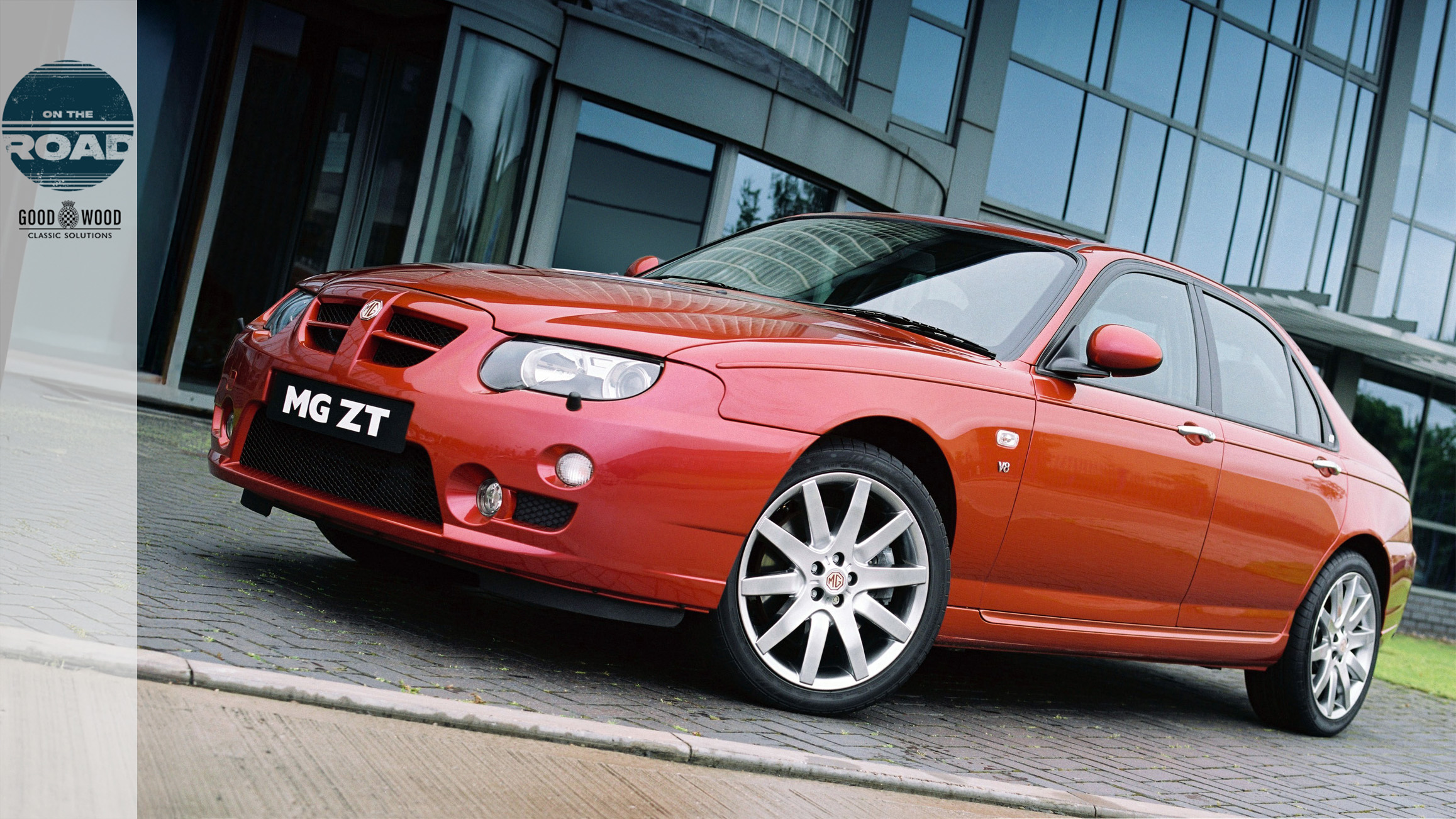 Laughing around Mallory Park in a MG ZT 260 | GRR
