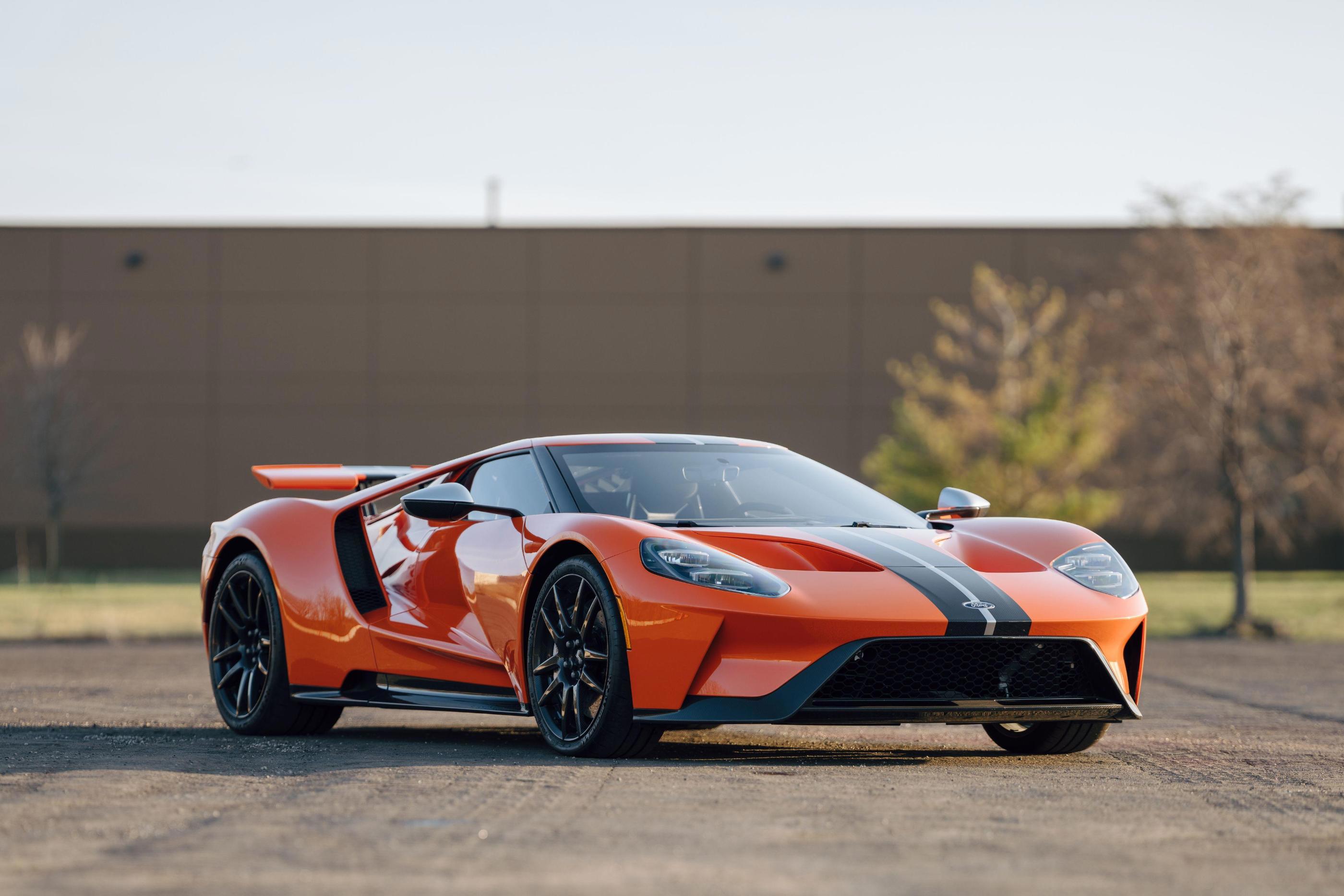 Singer and Bugatti top seven figures in Miami | GRR