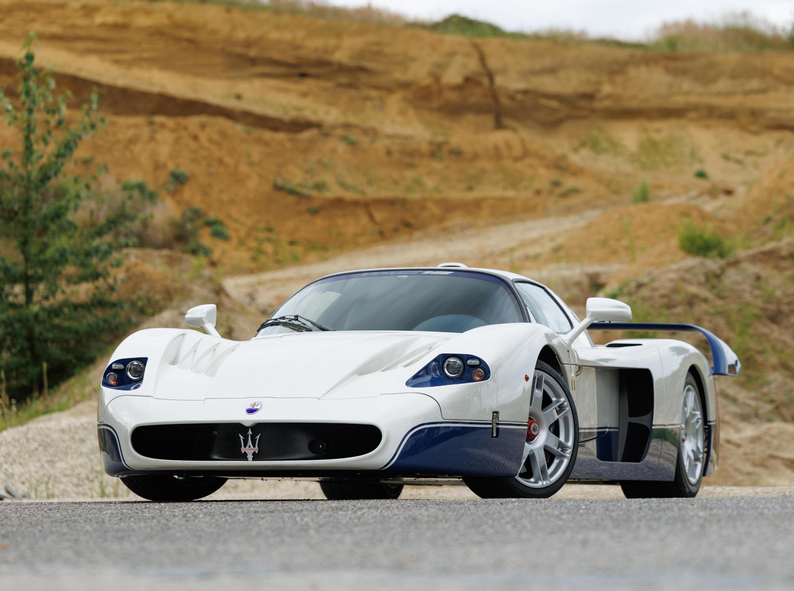 Maserati_MC12_frontRL2.jpg