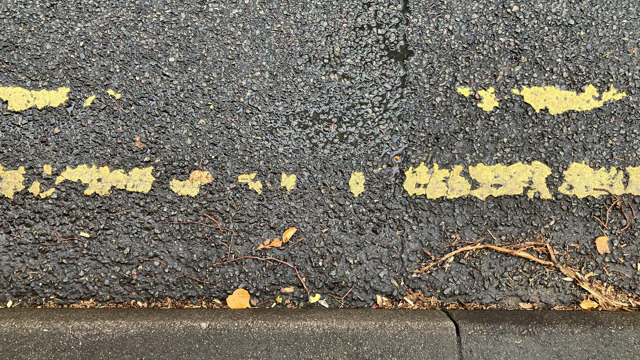 road markings opinion 04.jpg