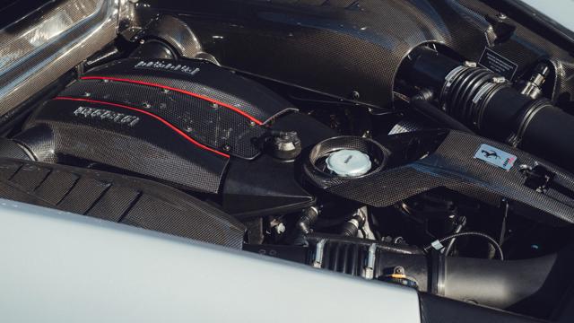 Ferrari_488_engine.jpg