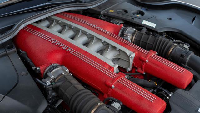 3_Ferrari_F12_engine.jpg