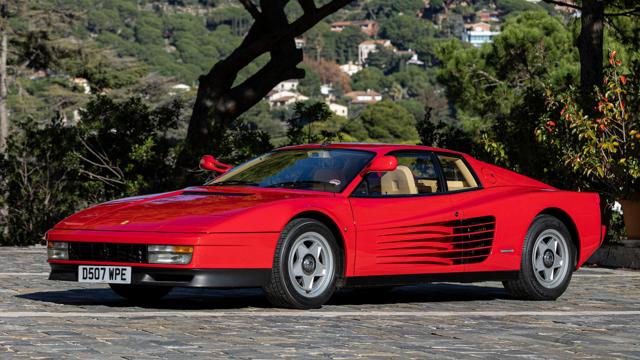 4_Ferrari_Testarossa_front.jpg