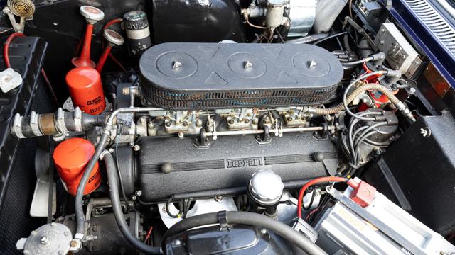 Ferrari_250_GTE_engine.jpg