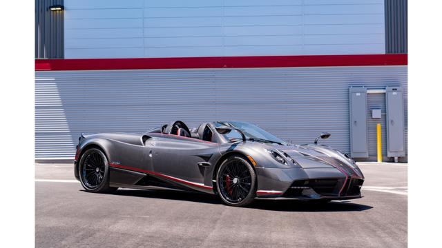 Quail5_Pagani_Roadster.jpg