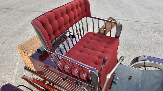 Locomobile_seat.jpg