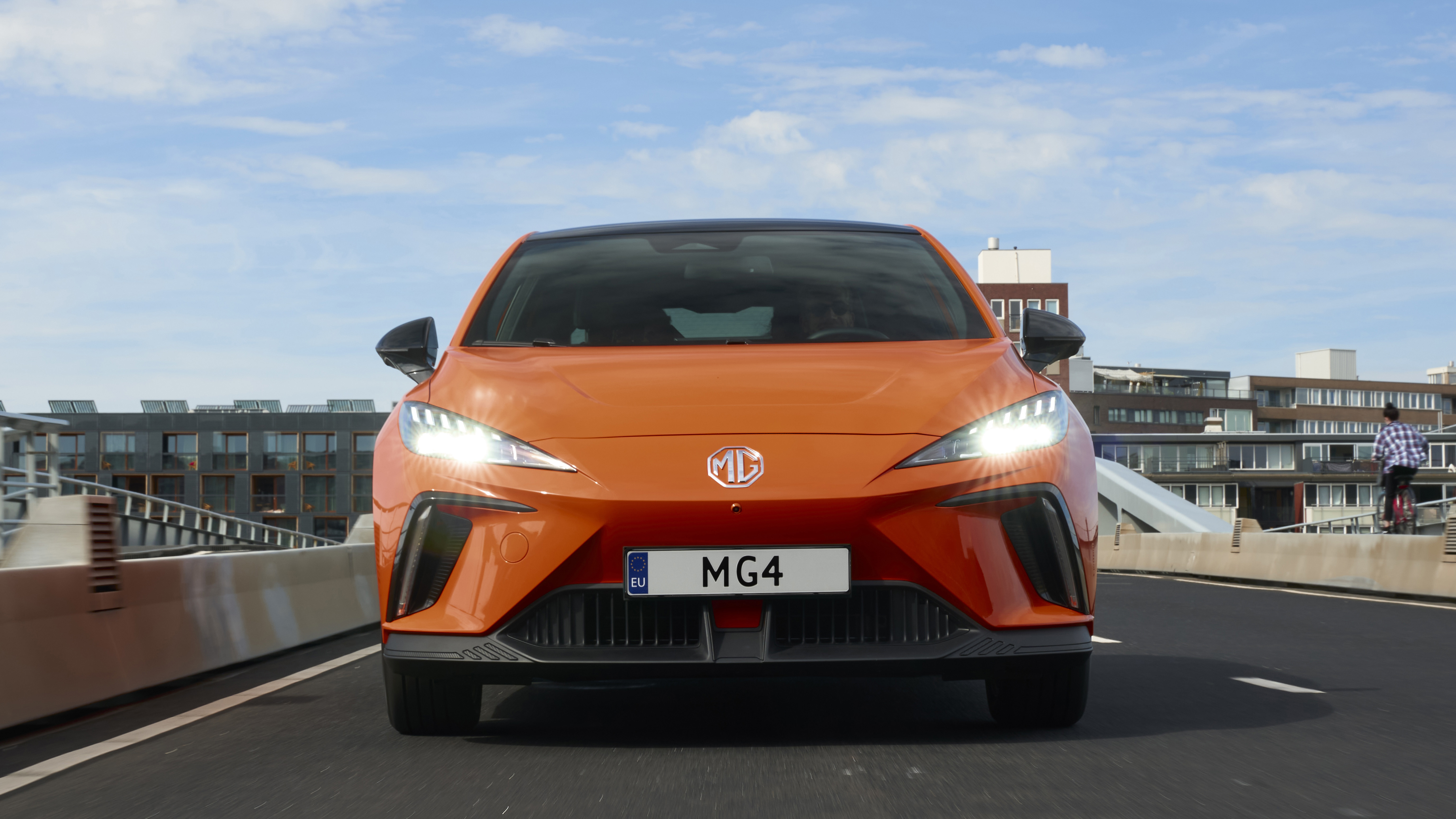 anorak long range evs MG.jpg