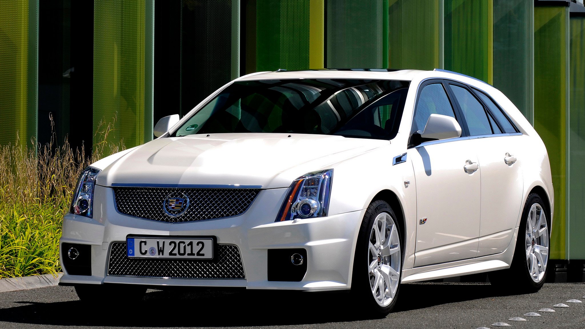 2010 Cadillac CTS-V Wagon copy.jpg