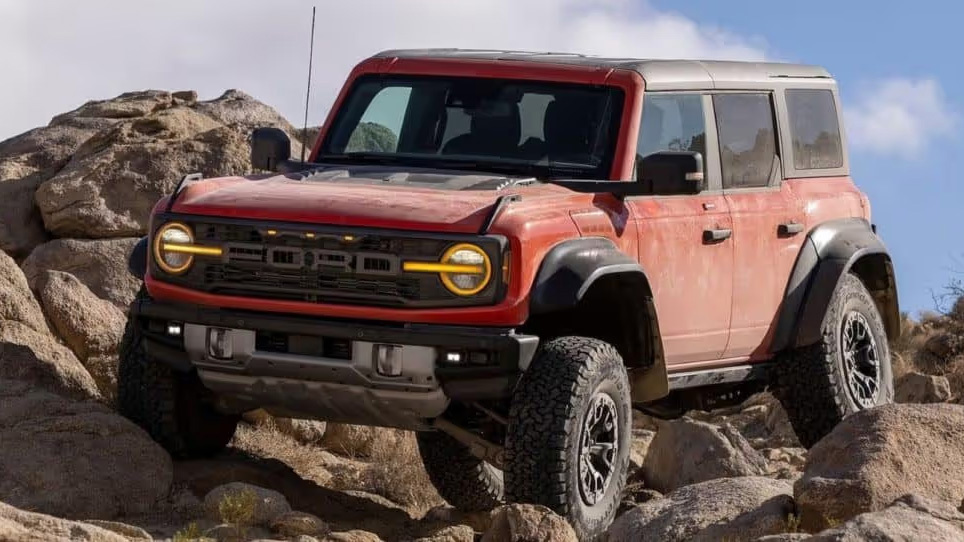 Ford Bronco Raptor copy.jpg