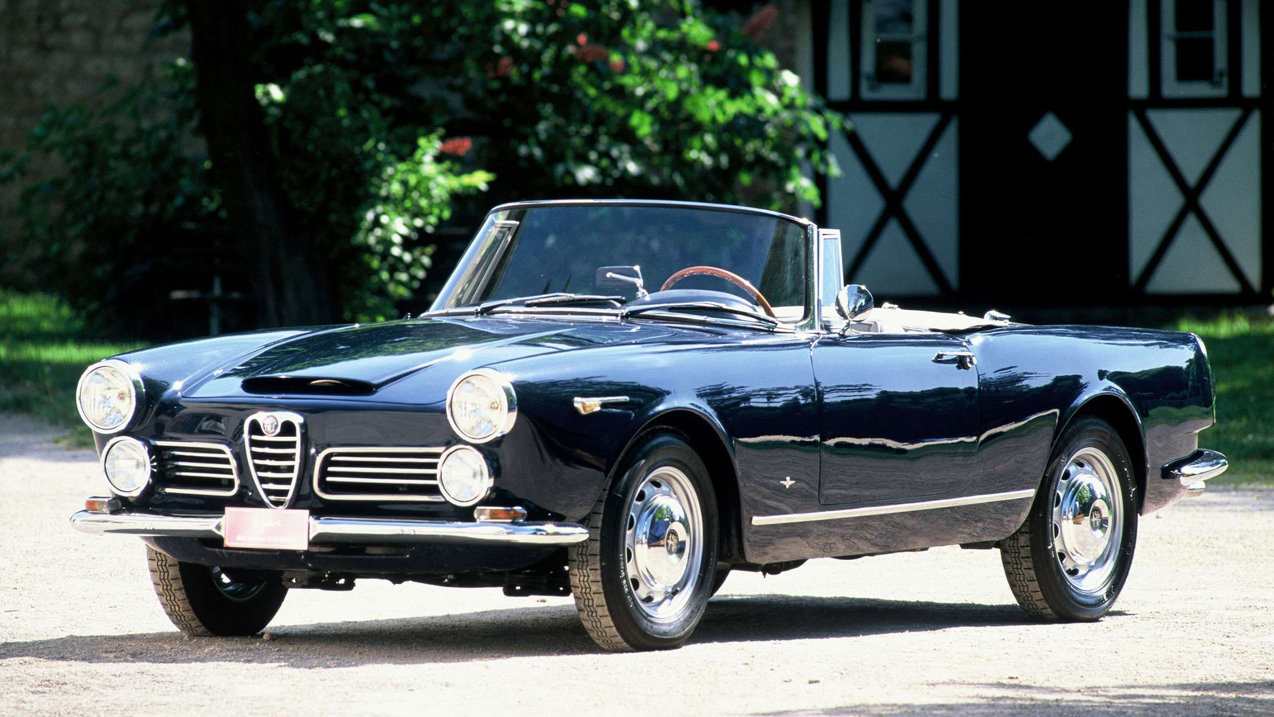 Alfa Romeo 2600 copy.jpg