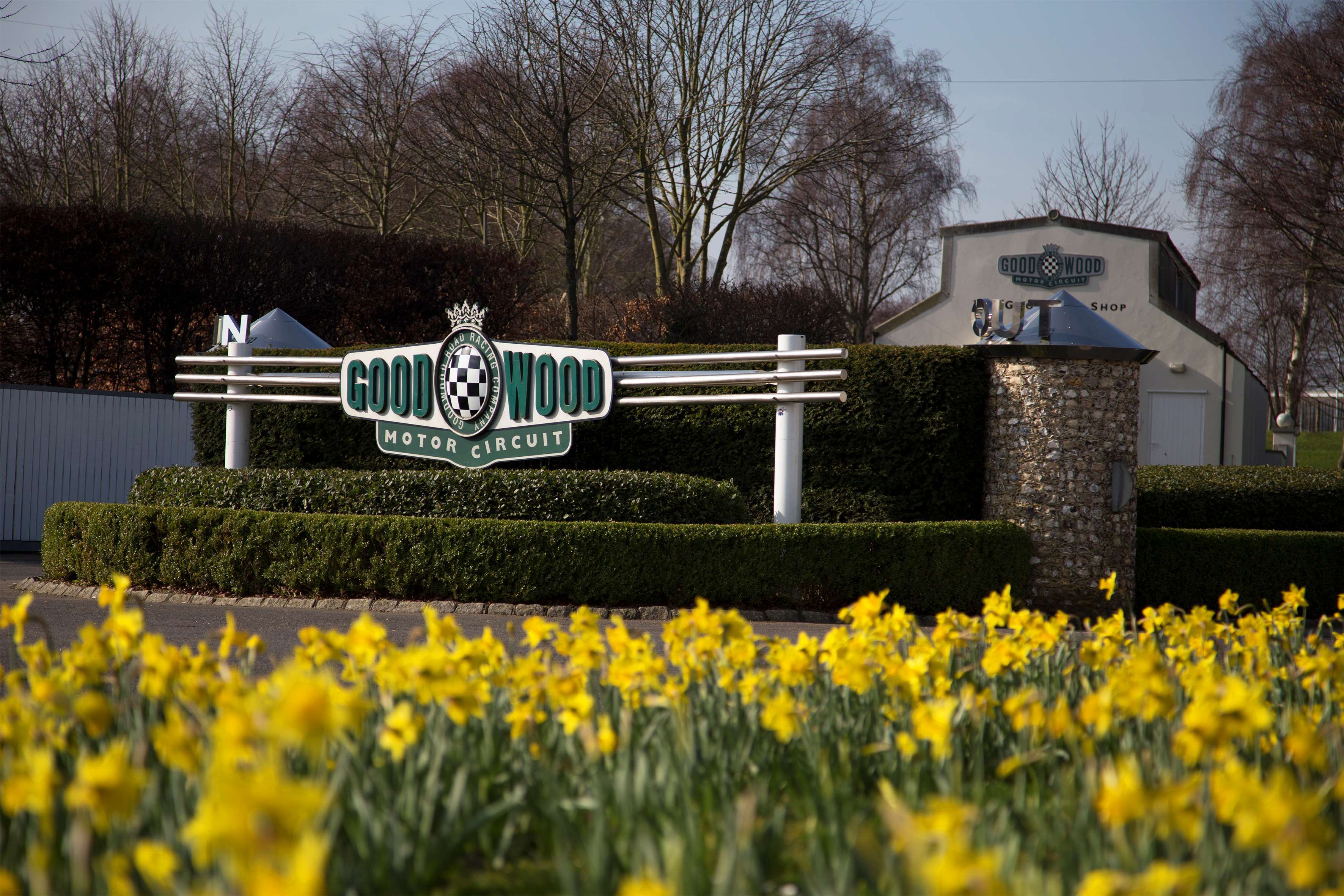 goodwood-motor-circuit-entrance--1.jpg