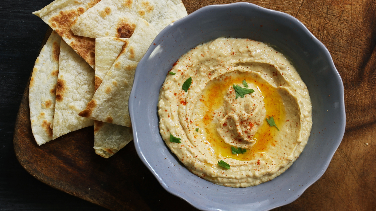 gut healthy butter bean hummus.png