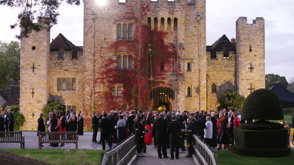 Castle Forecourt Drinks reception  (2).jpg
